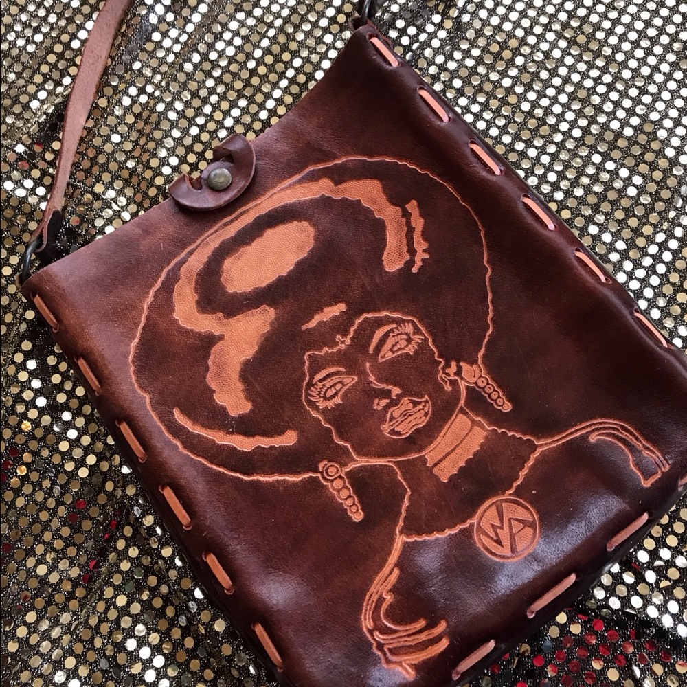 Collectable Groovy 70s leather handbag